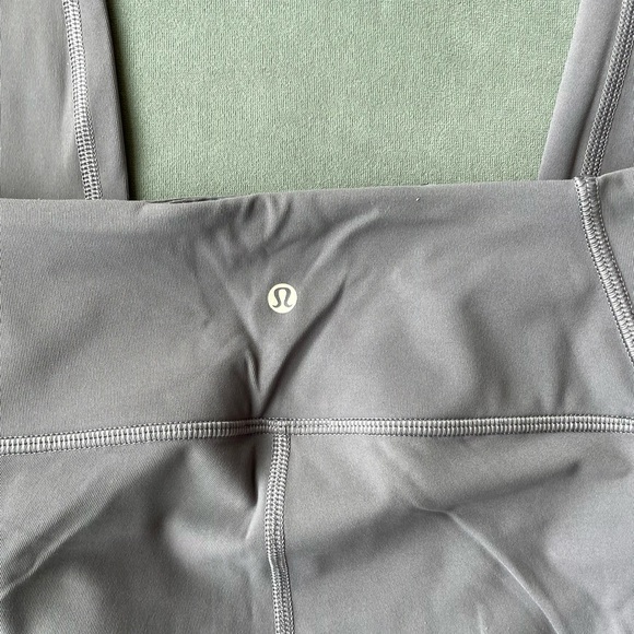 Lululemon high-rise 3/4 length ruched hem leggings - Picture 5 of 6